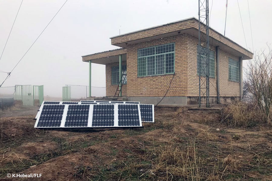 Solar panels for Persian leopards